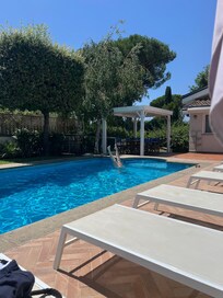 Liten, men härlig pool.