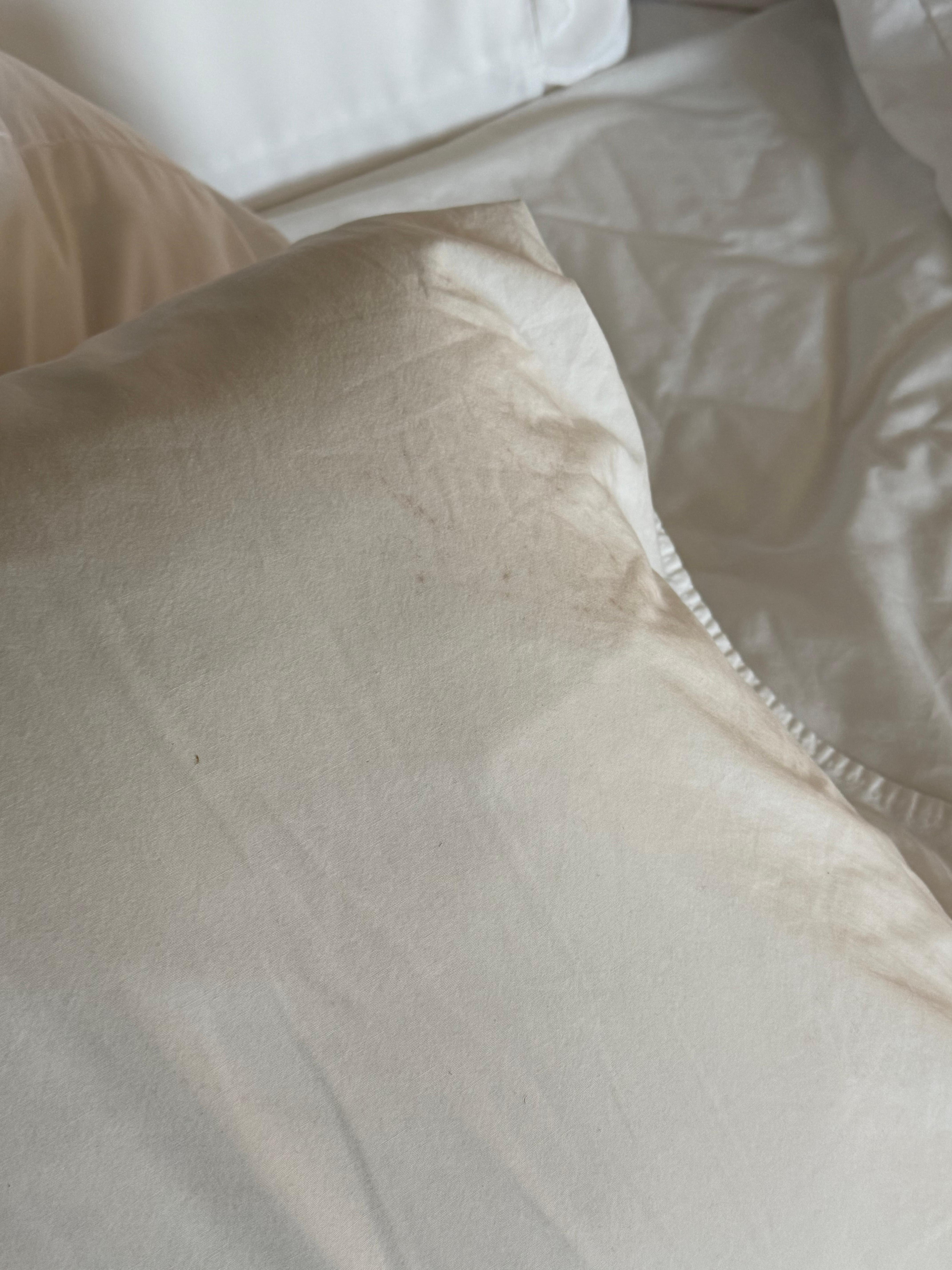 Not sure if you can see the sheets dirt with the lightning 