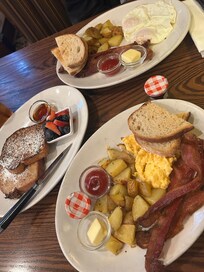 Breakfast at the hotel restaurant Tulio