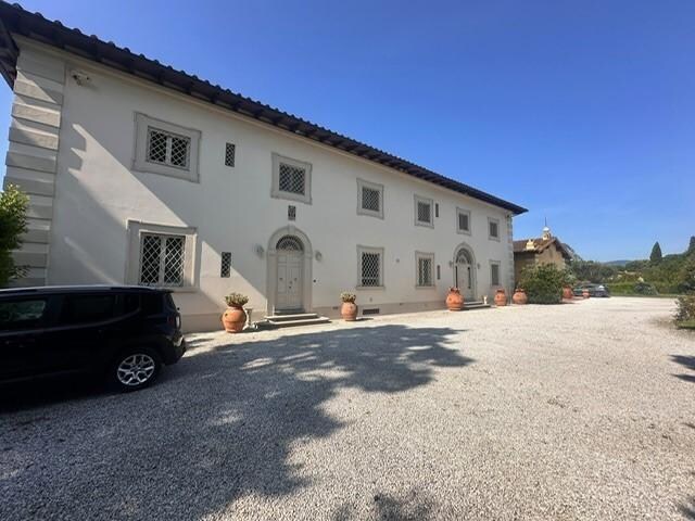 Front of the home. 