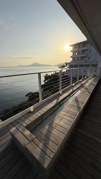 足湯
利用はしてない