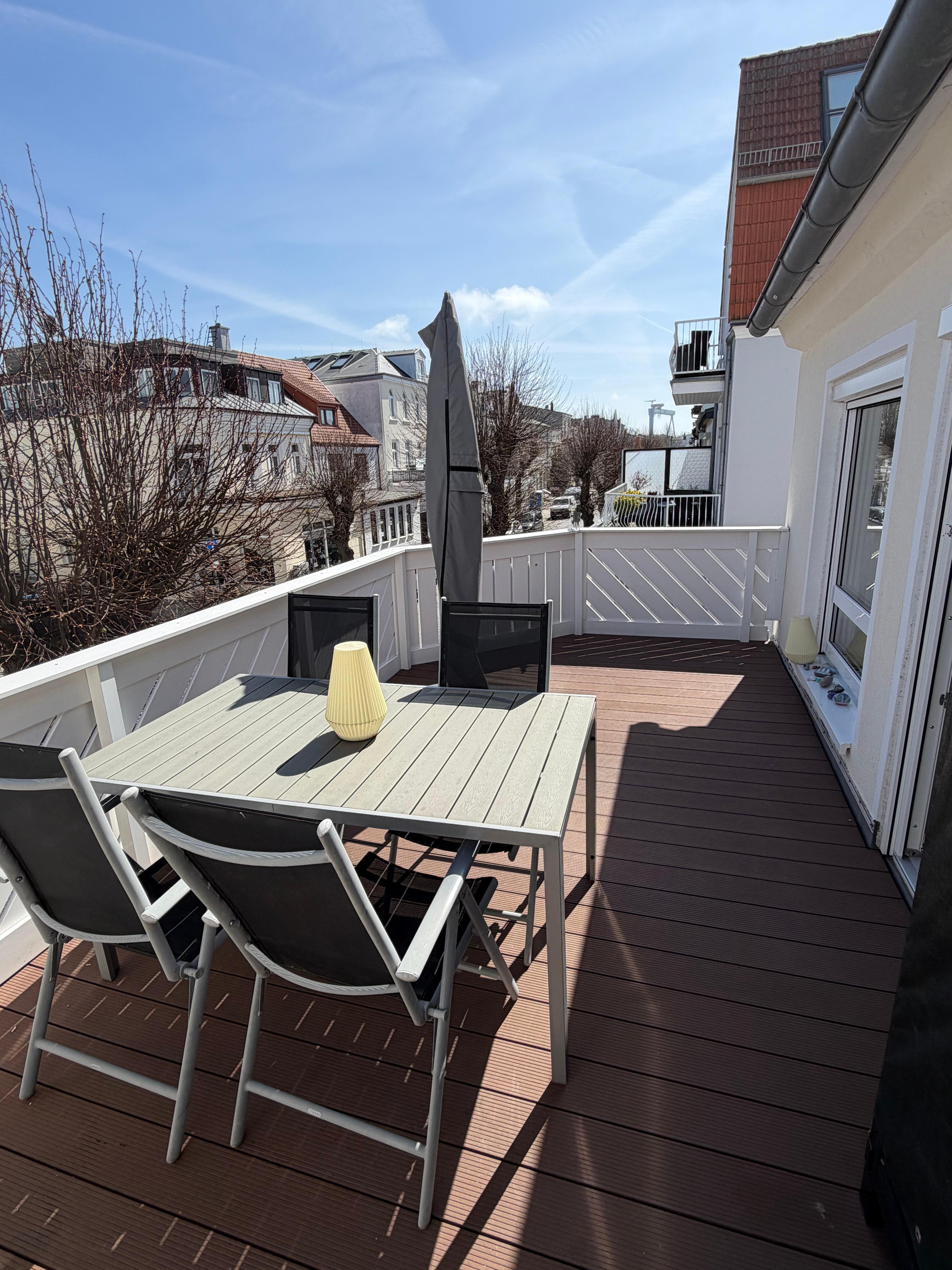 Den Drink auf der Terrasse genießen! 