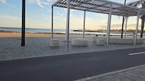 A pedestrian area at the front leading directly to the beach