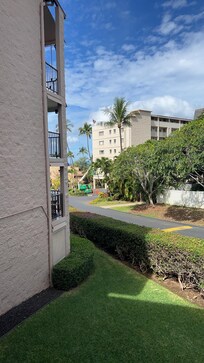 You can see the sea from the balcony.