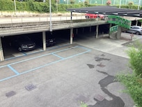 Sikker parkering med 220 v stik.