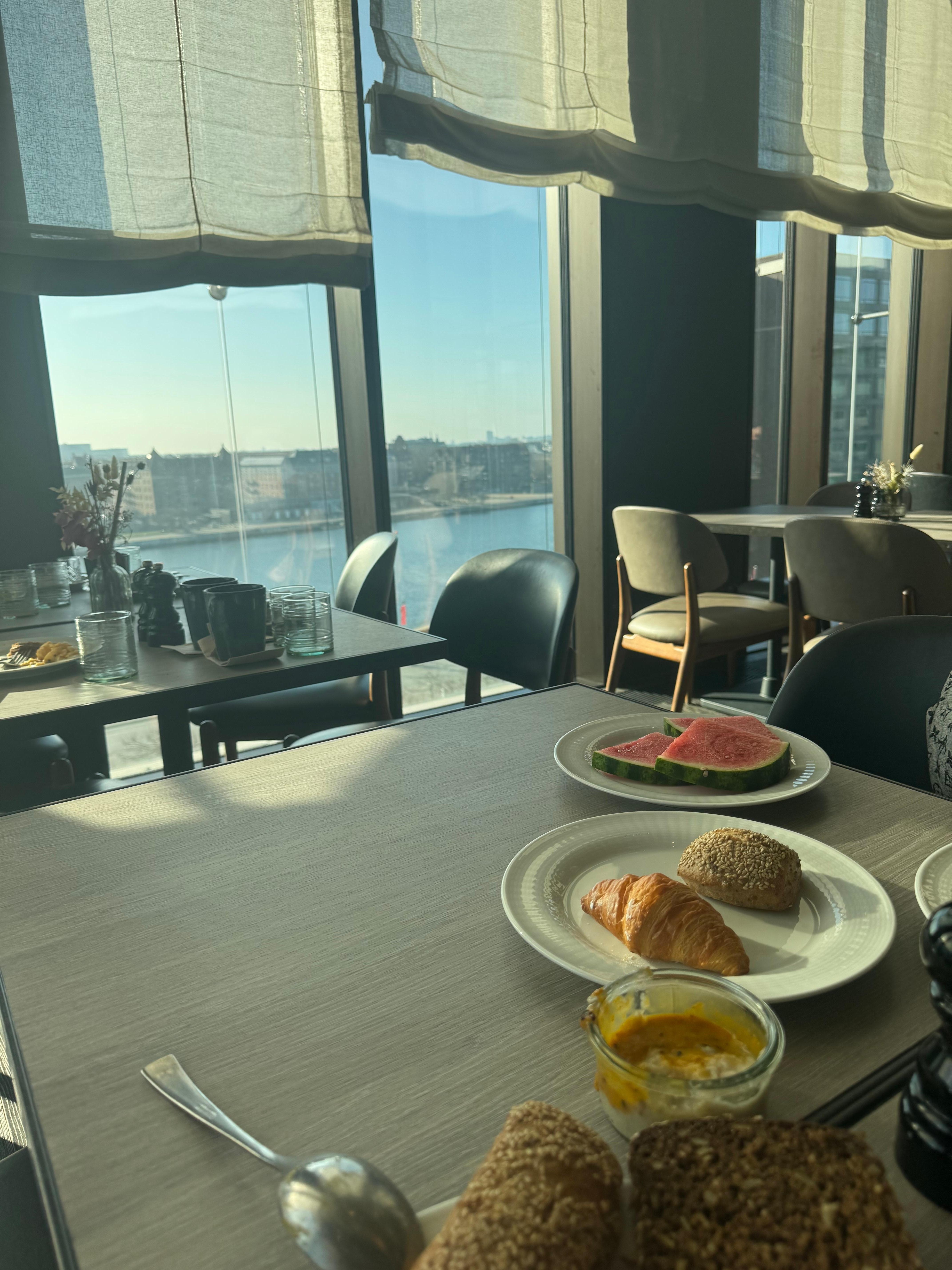 Breakfast with a view 