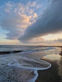 Strandspaziergänge mit Sonnenuntergang & Meeresrauschen