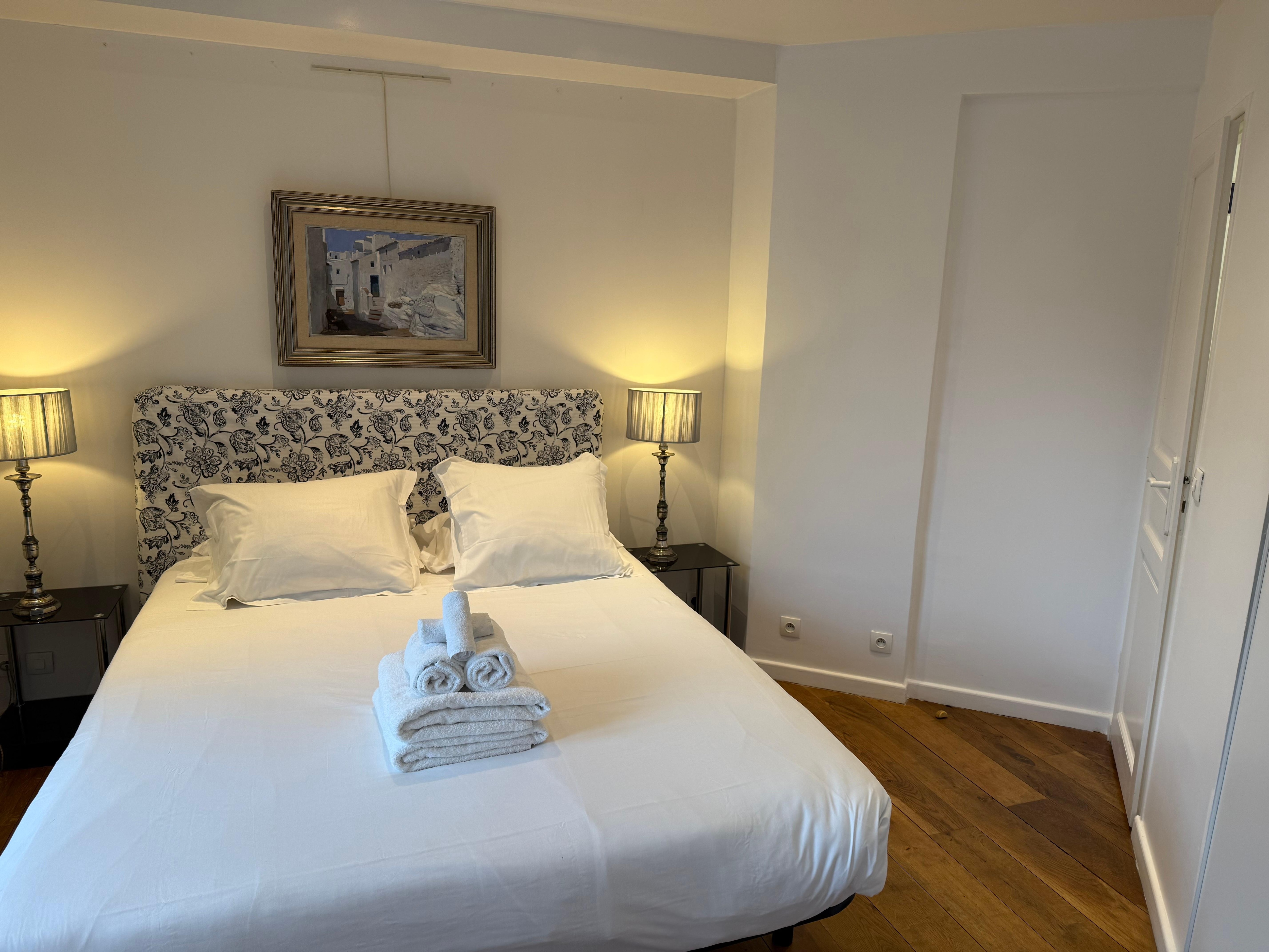 Main bedroom with ensuite