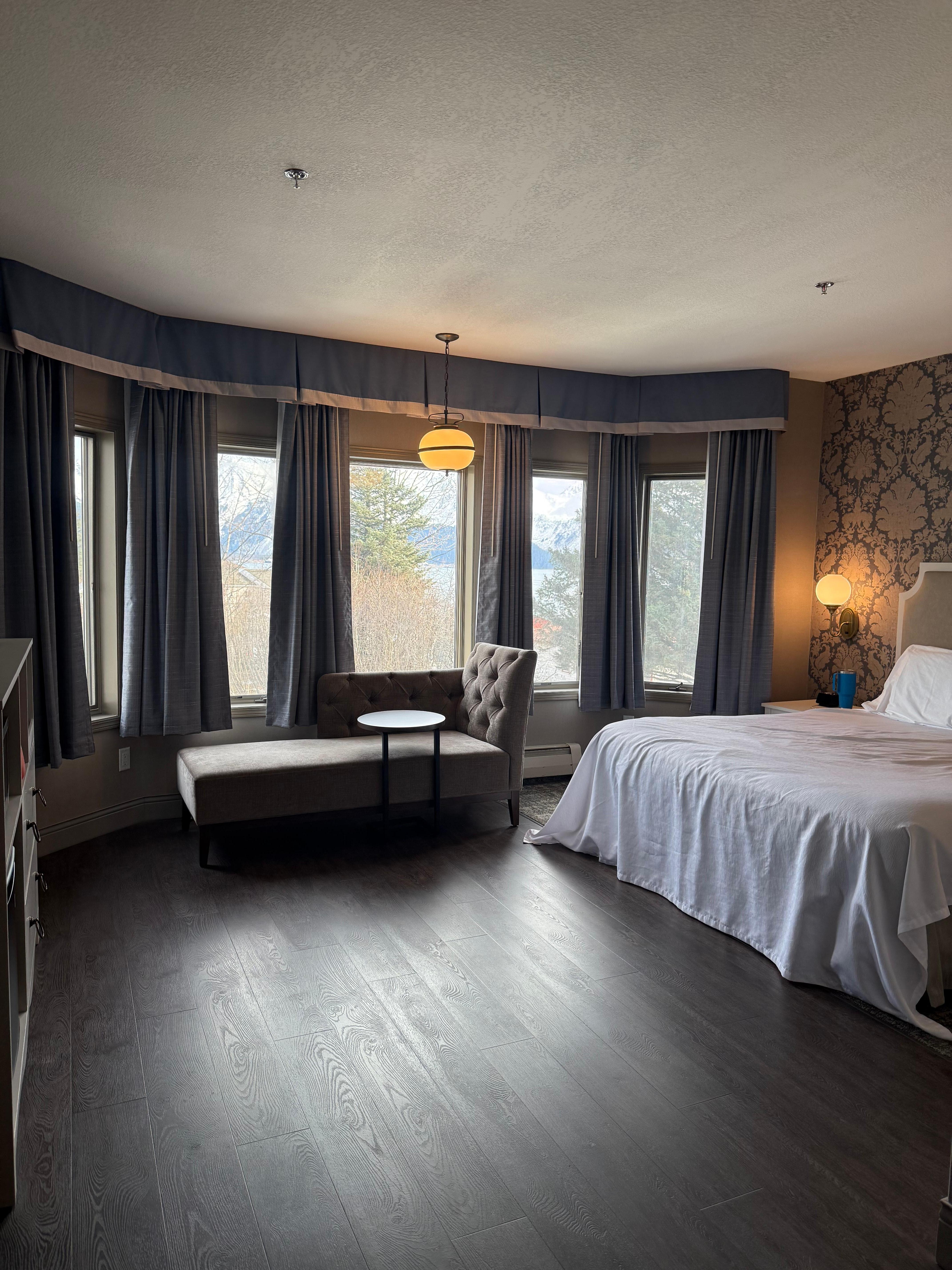 Executive king center floor 233