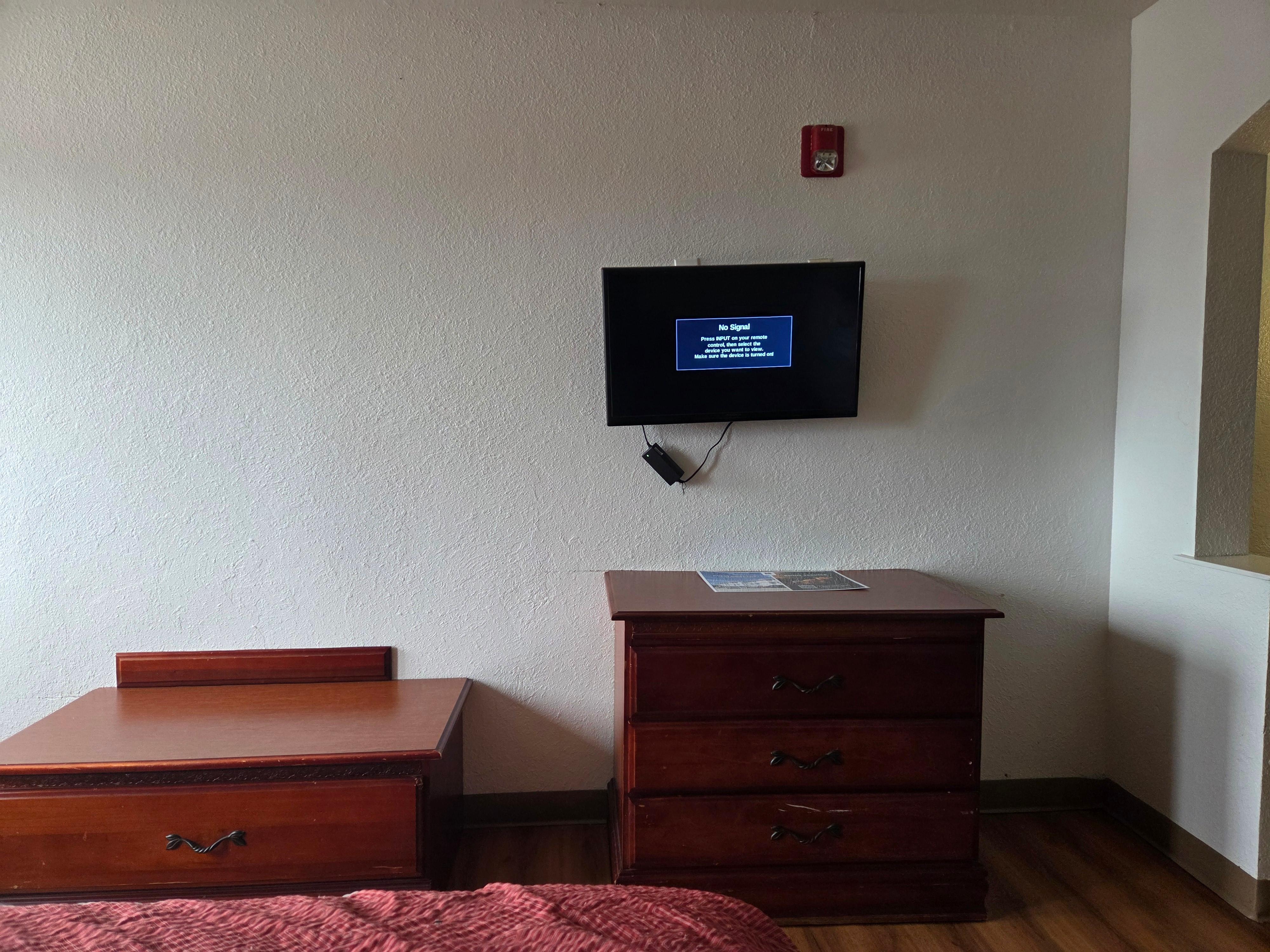 No tv, can't be fixed by staff