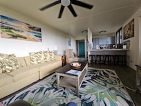 Livingroom-Kitchen area