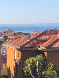 Vue incroyable sur la mer depuis la chambre