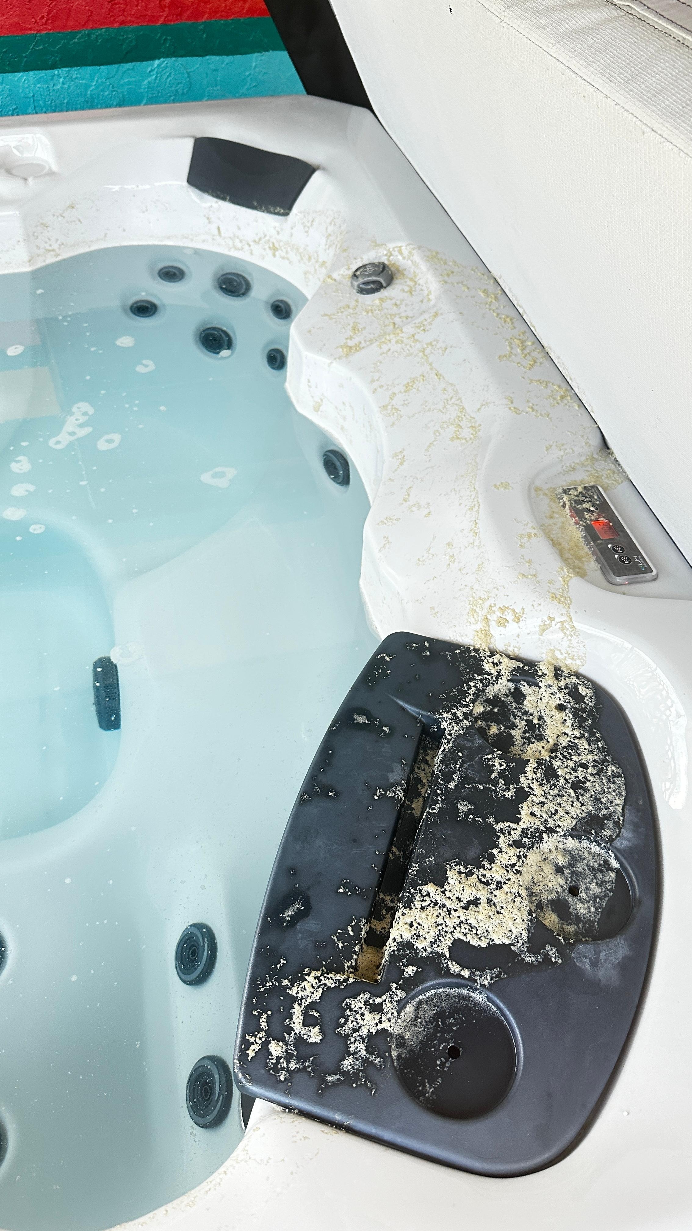 Hot tub AFTER they came and cleaned it 