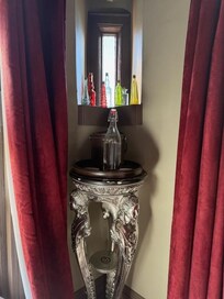 Cool little alcove in the Prague room