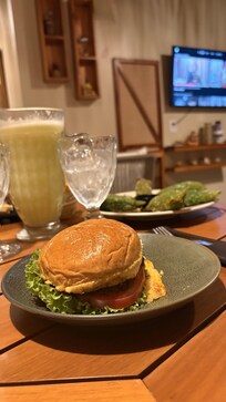 Um dos melhores hambúrgueres que ja comi na vidaa!