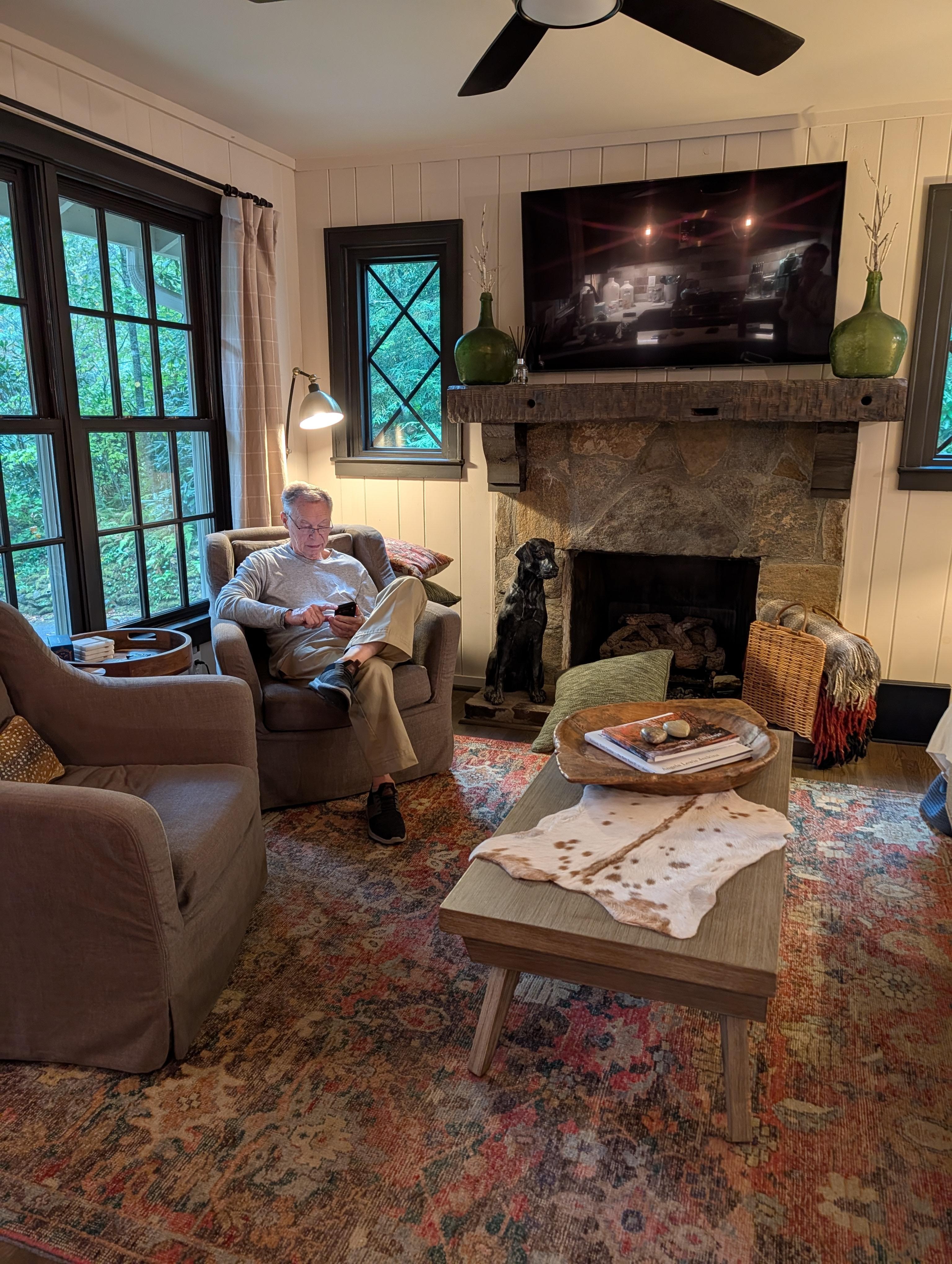Cozy living room where we enjoyed reading when it was raining.