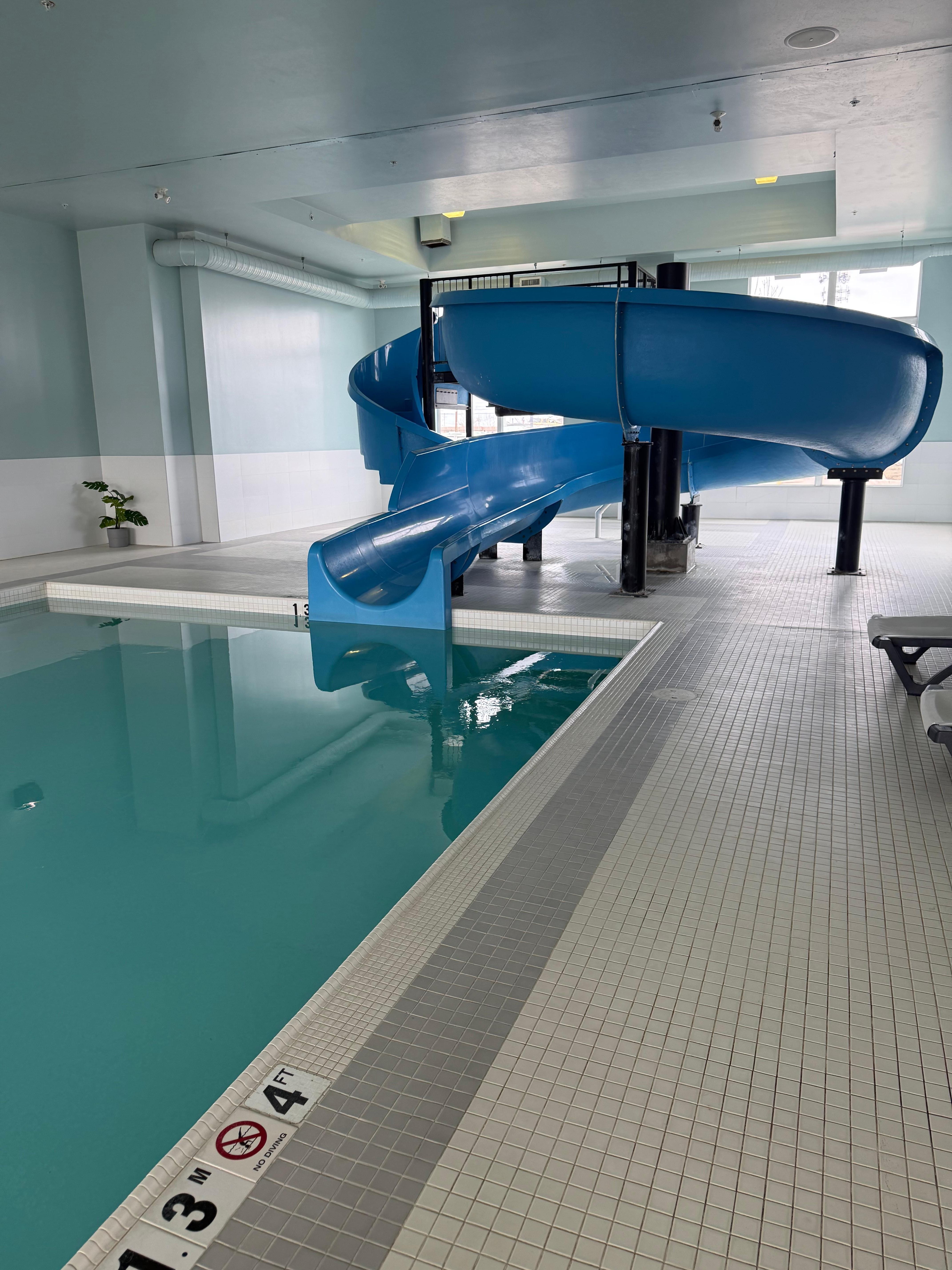 Water slide was fun. There’s a switch on wall to make water run when you want to use it. 