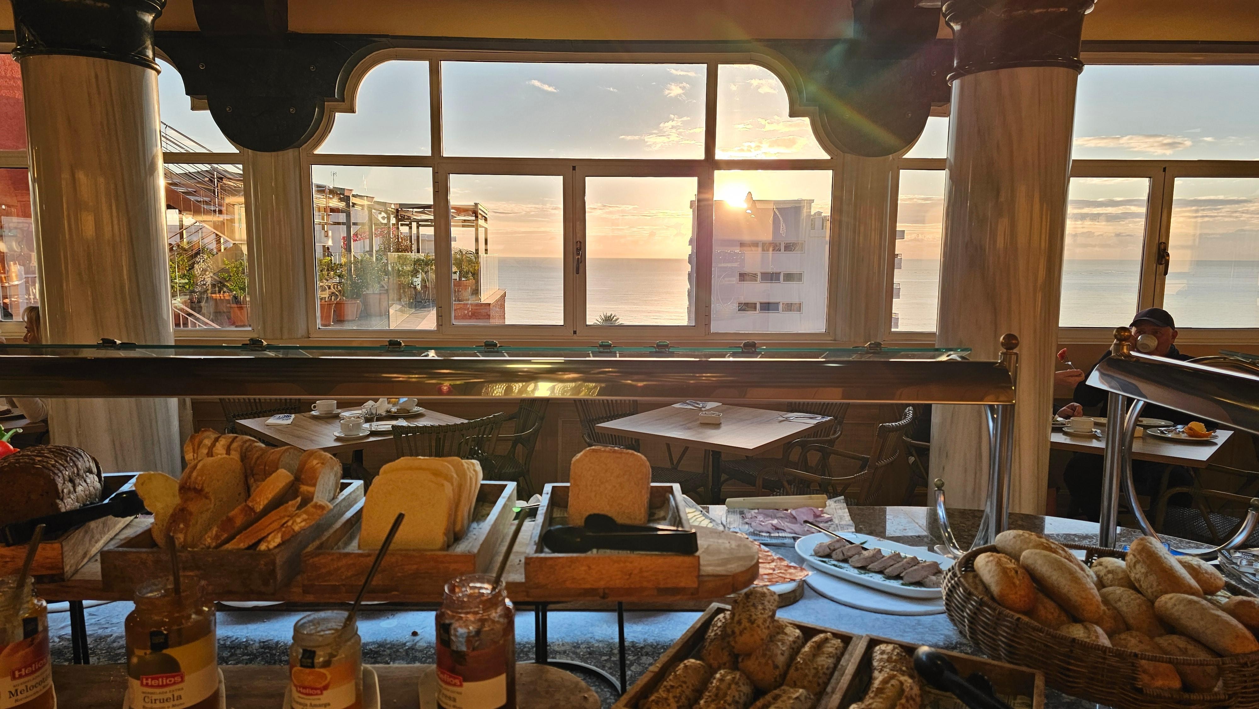 Utsikten från restaurangen vid frukost tid