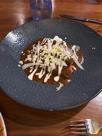 Chicken Enchilada con mole