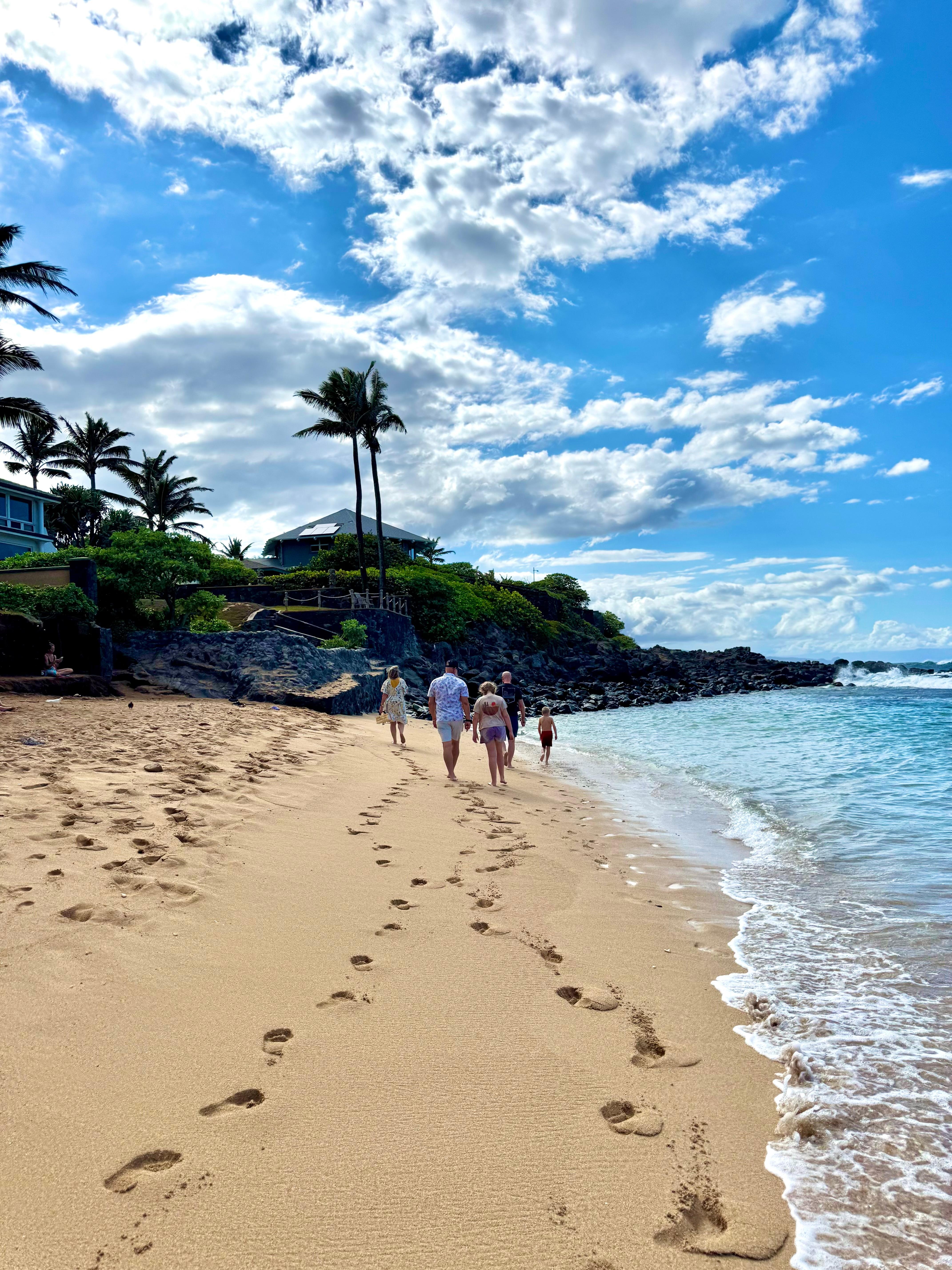 Mama’s beach-beautiful and perfect for children to explore the ocean safely 