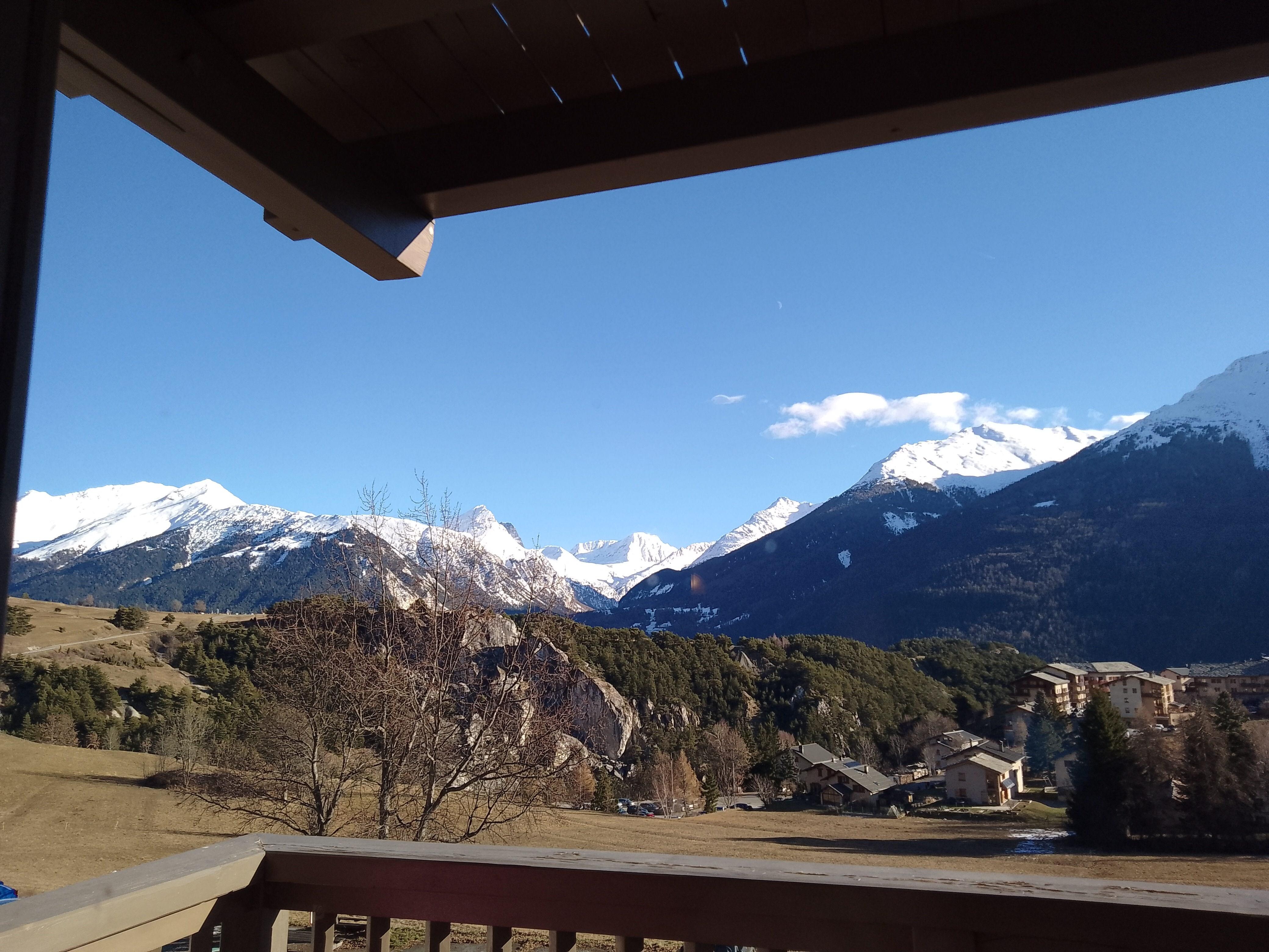 Vue gauche depuis le balcon 