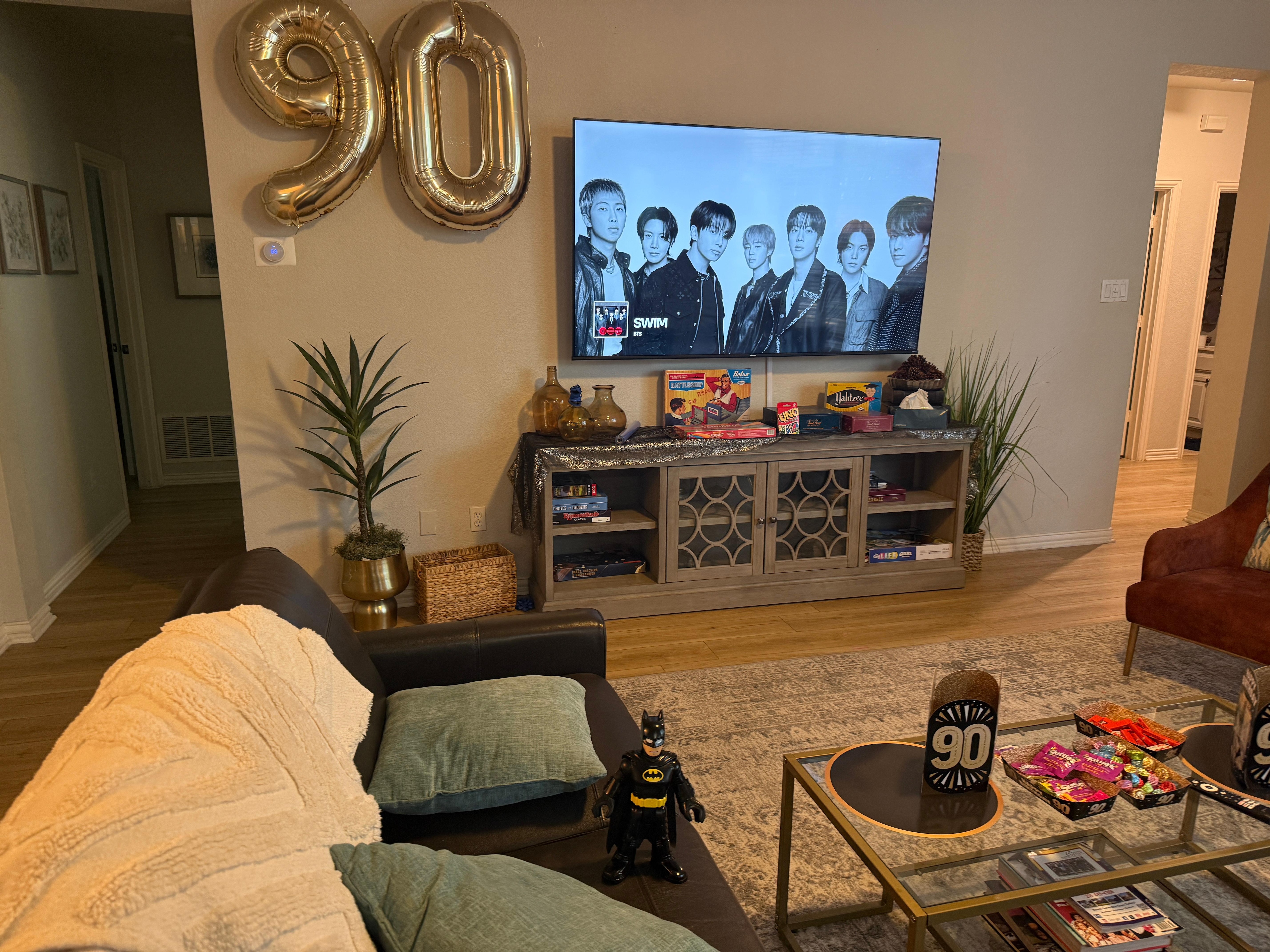 Large TV in living room please every bedroom has a TV