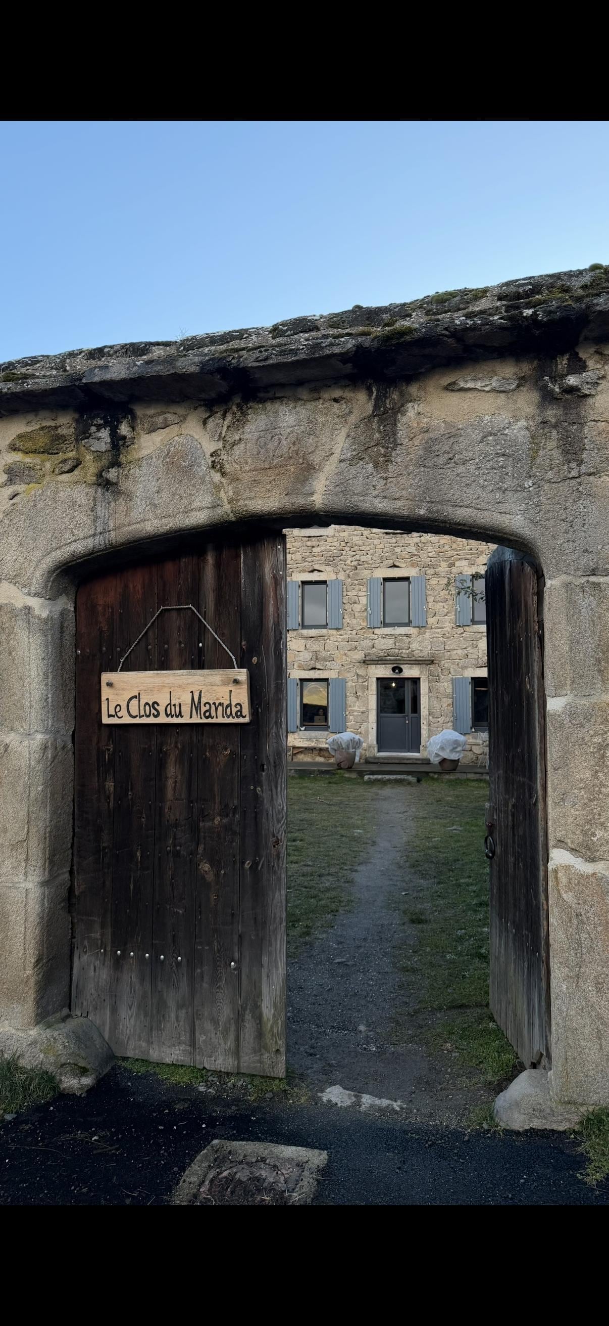 L’entrée de la propriété 