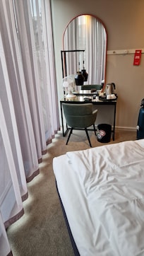 Room 618