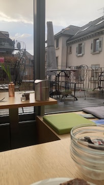 Der Wintergarten, wo man auch draußen essen könnte, wenn es das Wetter erlaubt.