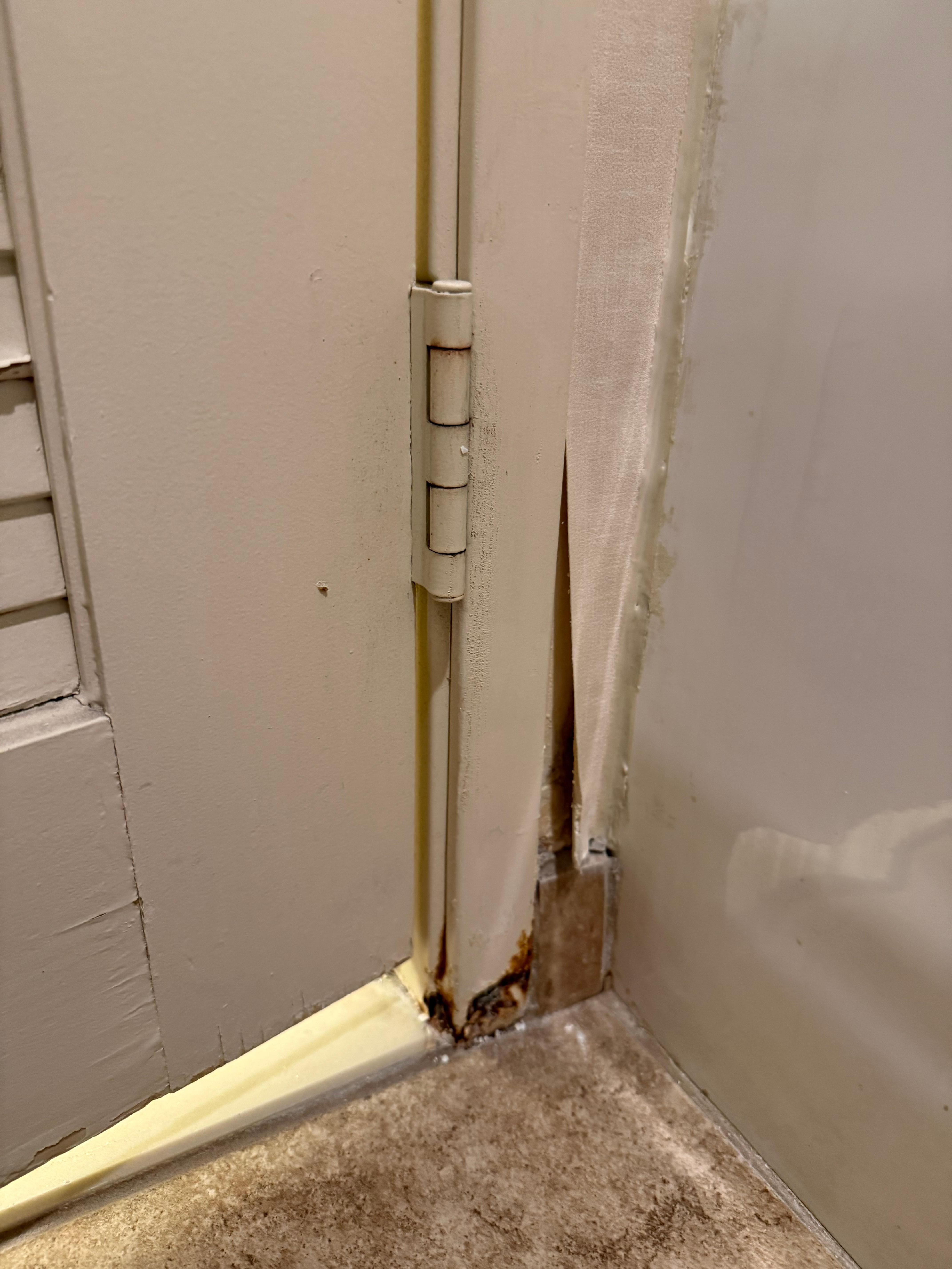 Ran down and moldy bathrooms 