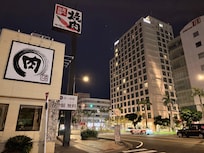 숙소 바로 앞이 야키니쿠킹(일본식 명륜진사 고급화 버전)입니다