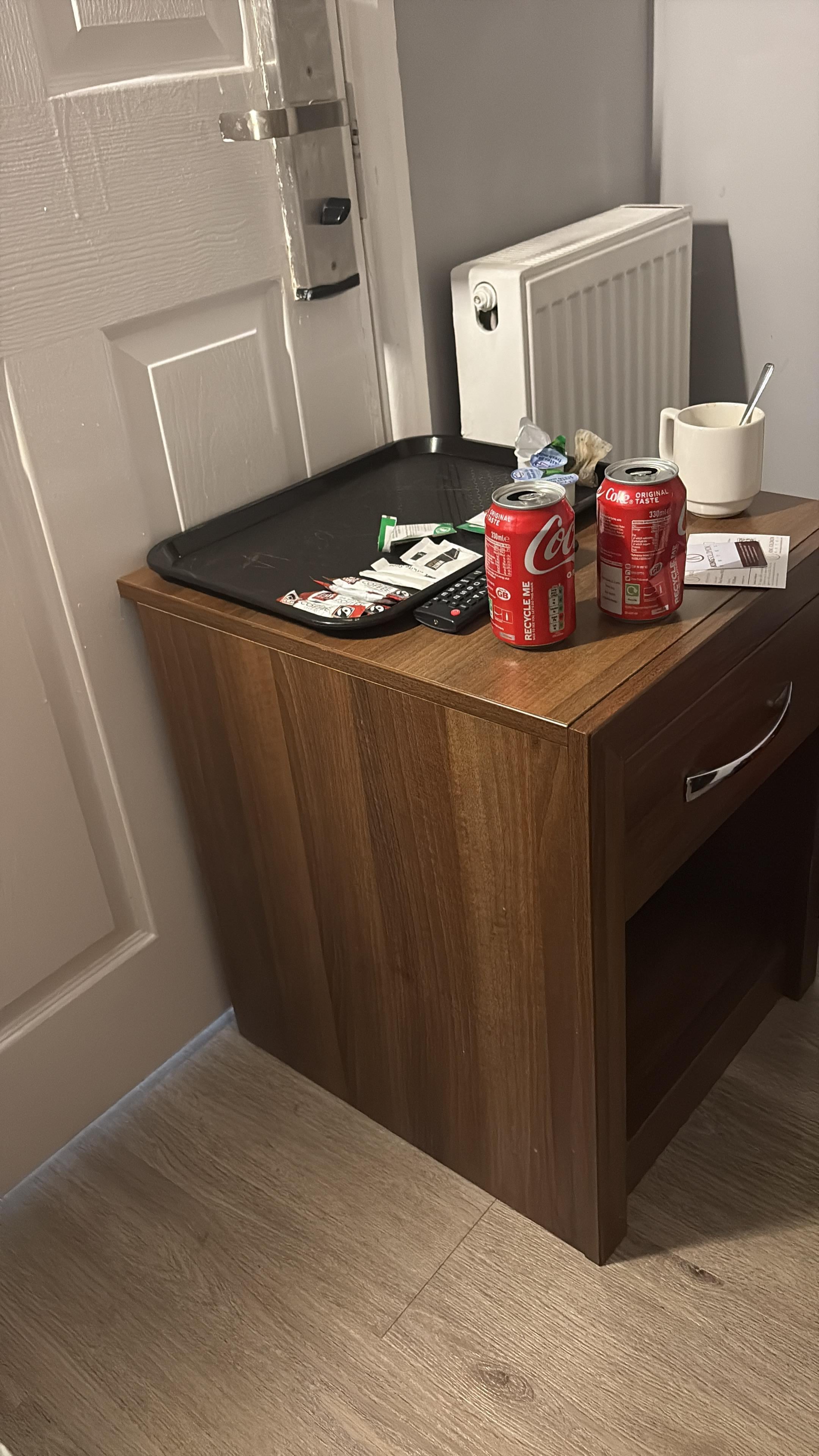 Cabinet fast the door to feel safe 