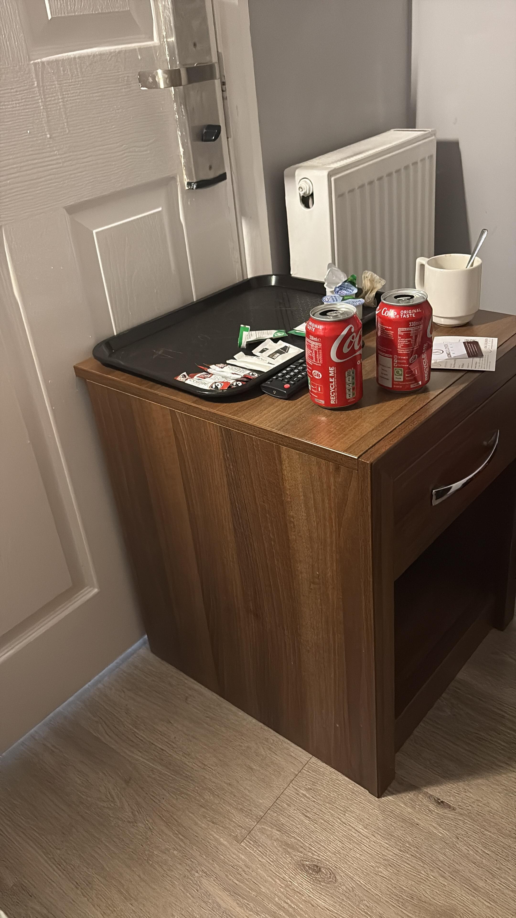 Cabinet fast the door to feel safe 