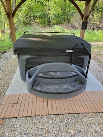 Hot tub