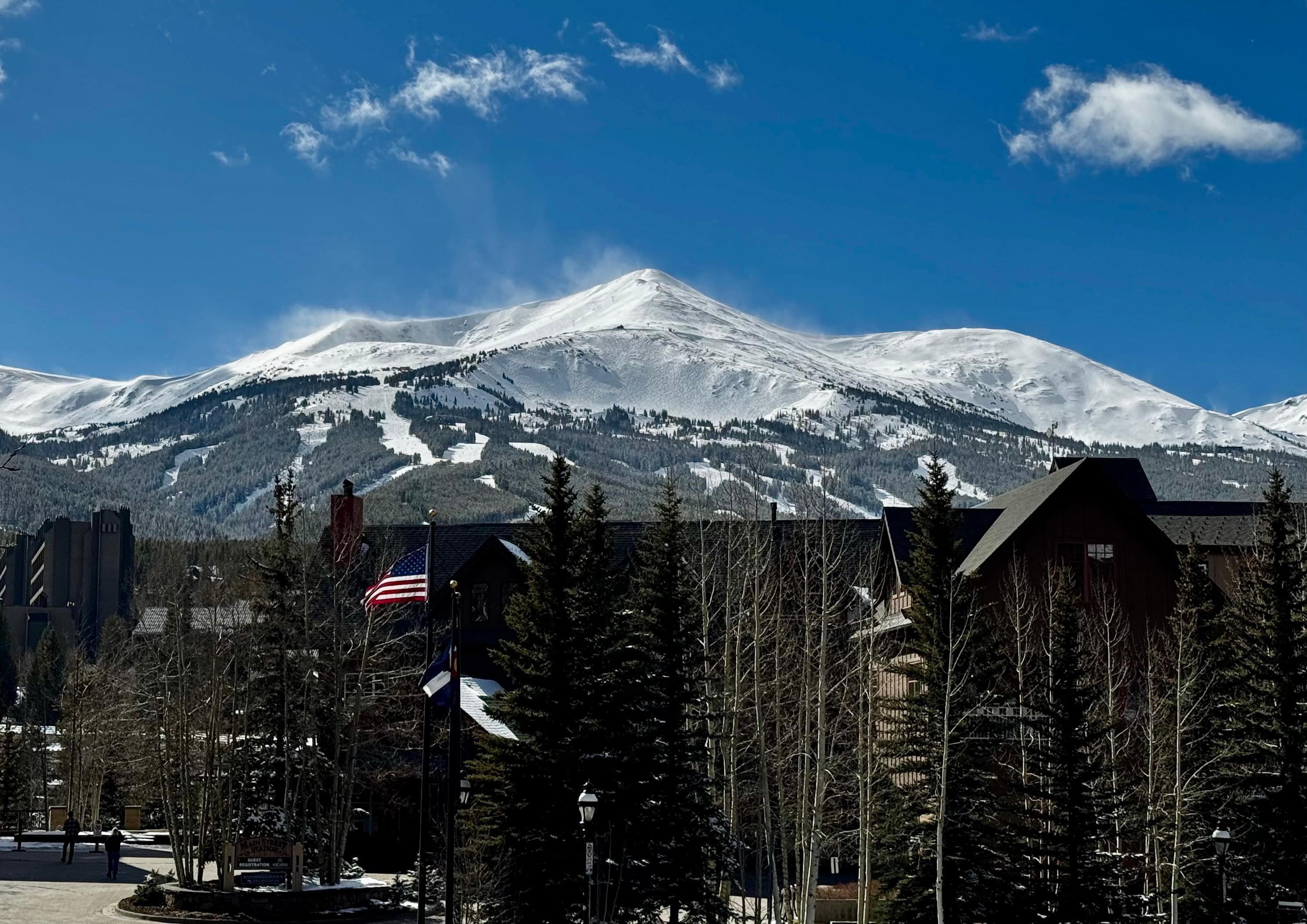 Incredible views of the mountain from the balcony!