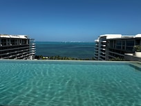 Roof top pool