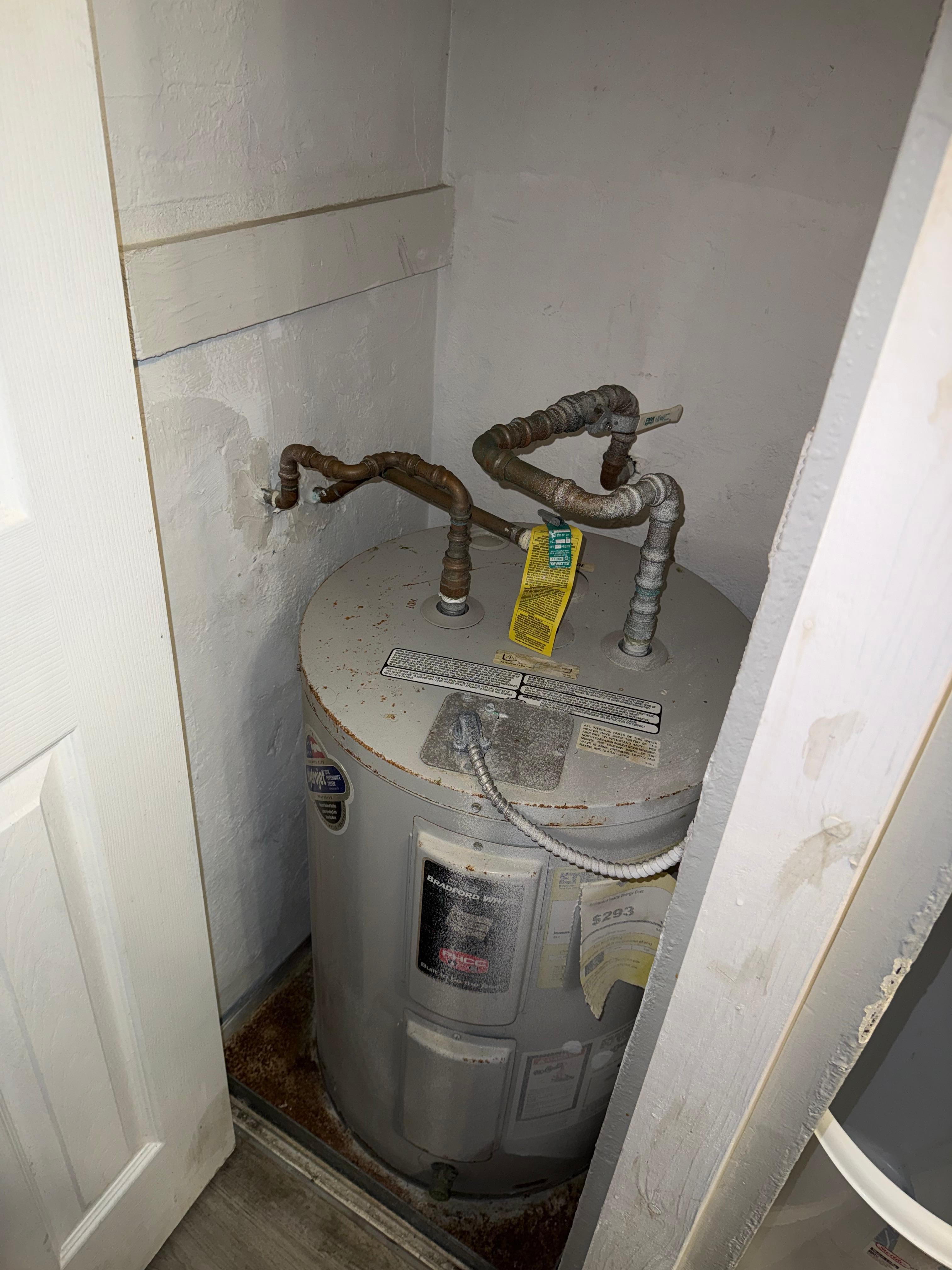 Extremely dirty needs to be cleaned 