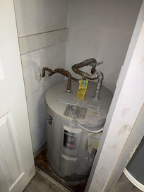 Extremely dirty needs to be cleaned