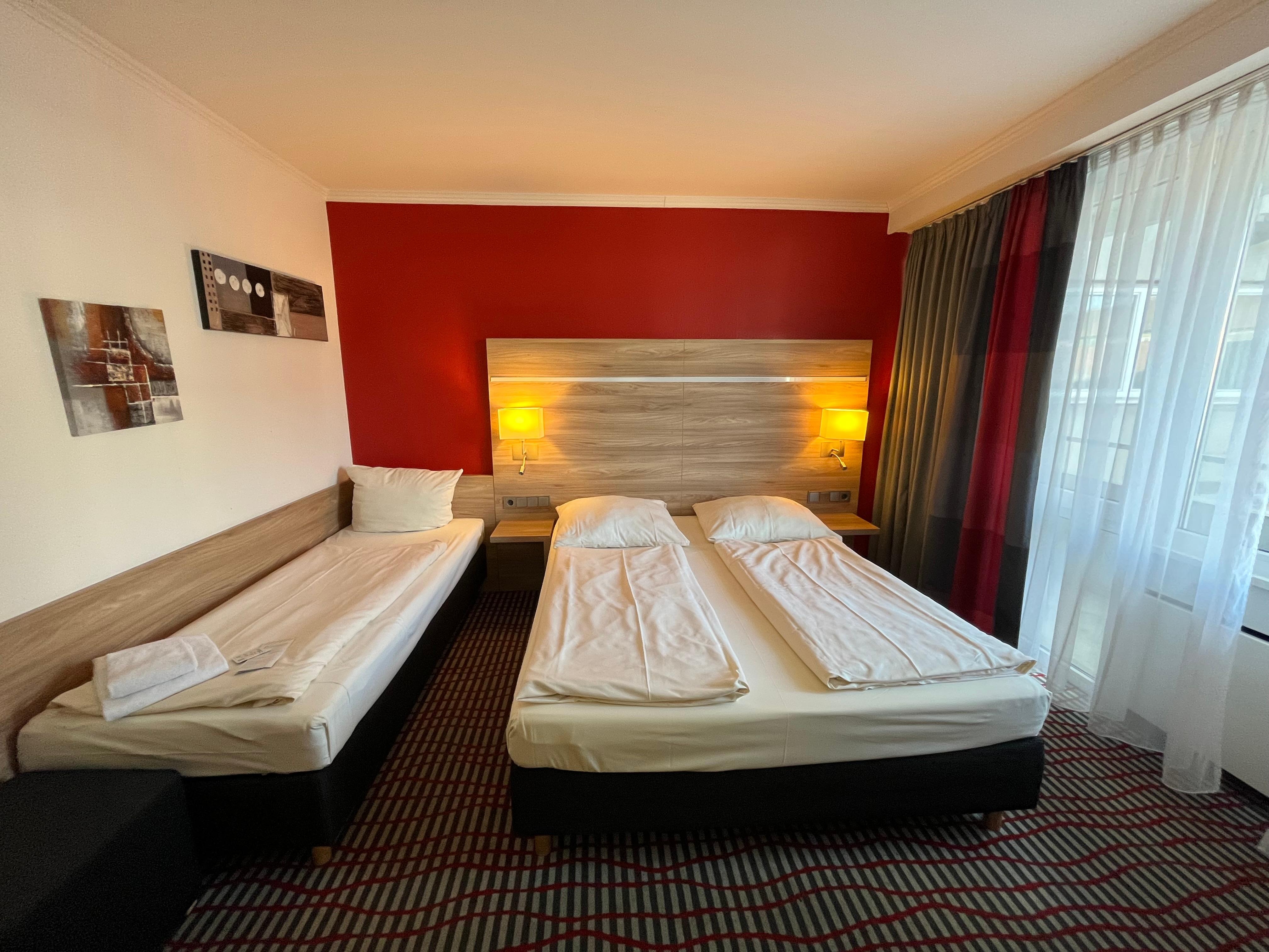 Big room with plenty of light