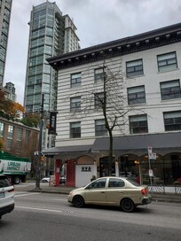 Street view of Moda Hotel.