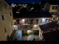 View from balcony to coutyard