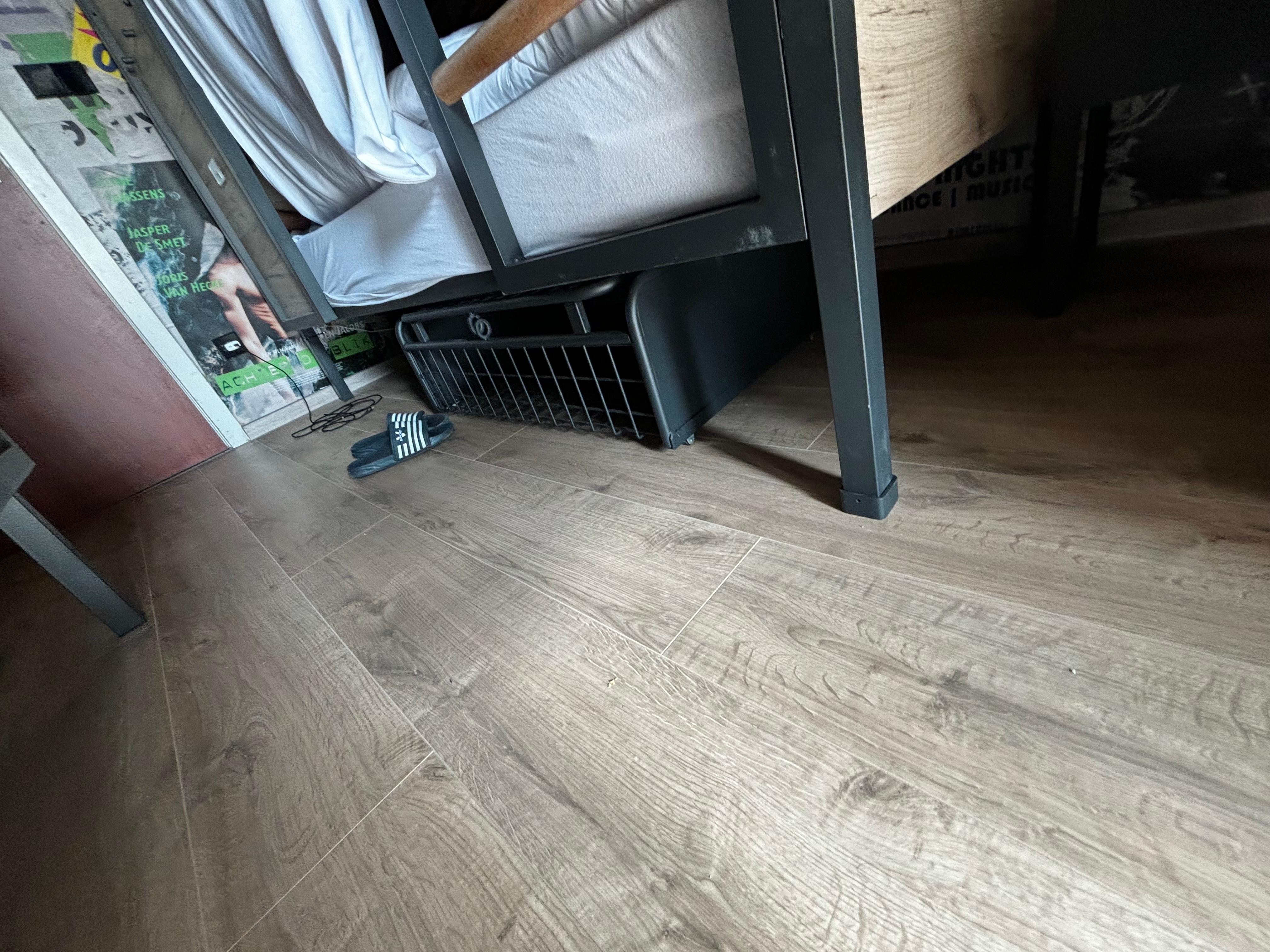 Only one locker for the other double deck bed.