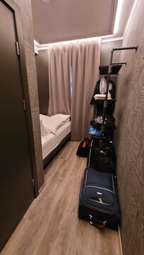 Rest of the room.