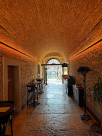 Passage mellan restaurang & Bistro