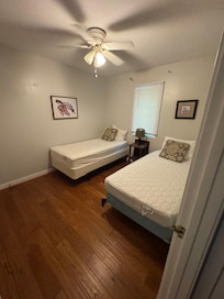 Twin room on main level
