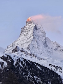 Sunrise steps away from apartment