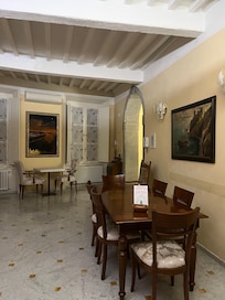 Lobby/Lounge