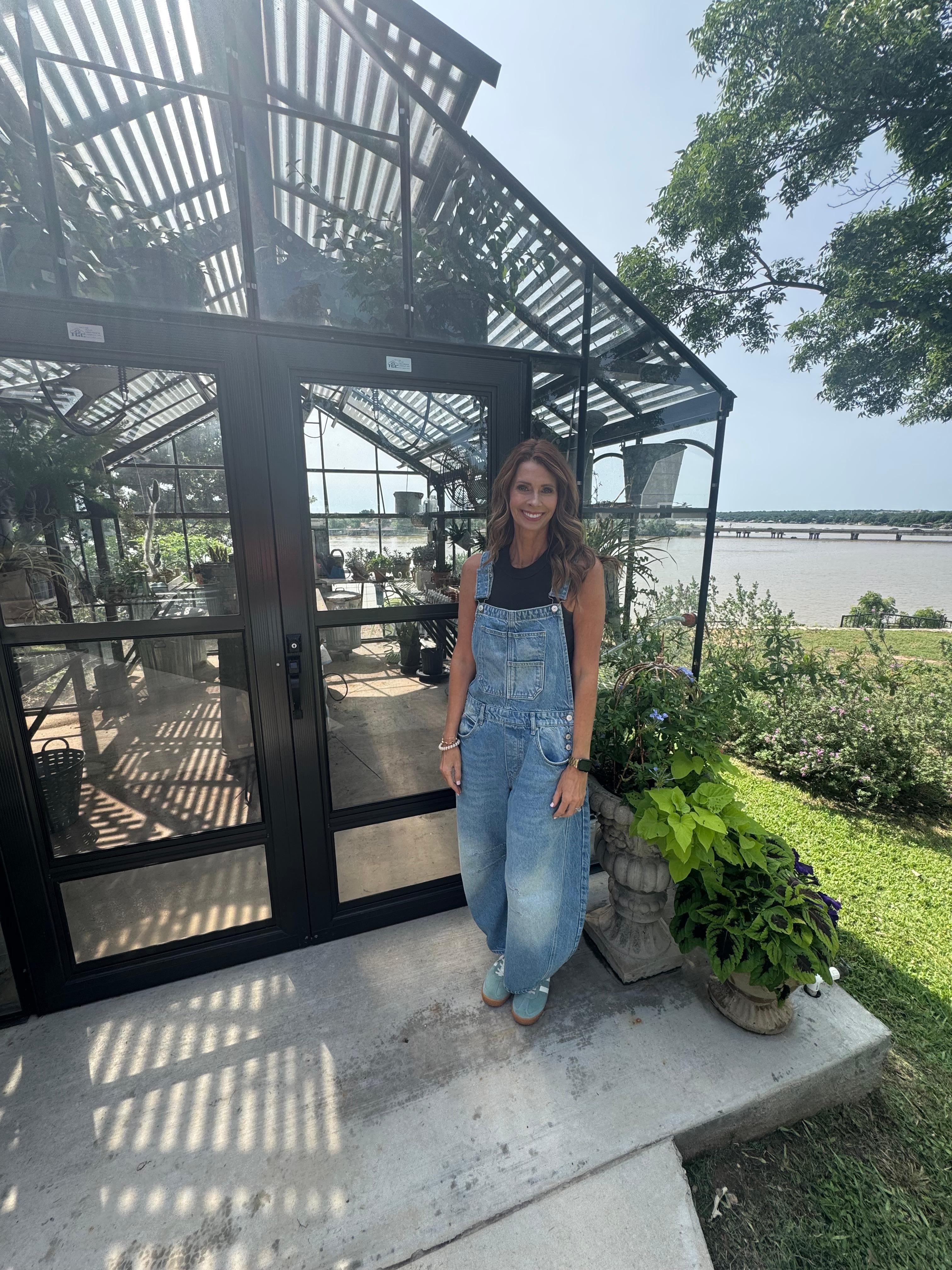 Adorable greenhouse!