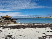Plage de la Baleine. Witte strand en helder zeewater.