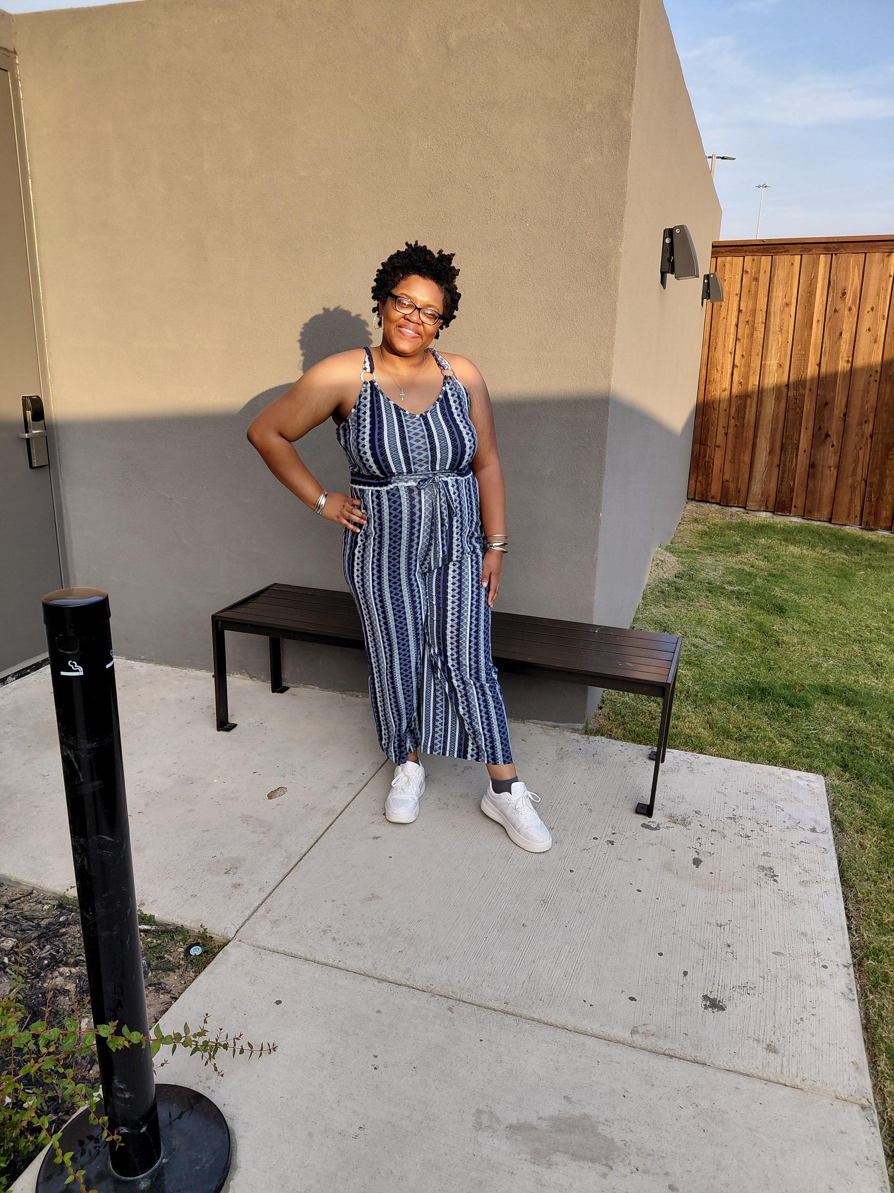 My daughter love the sitting area outside and the pool.